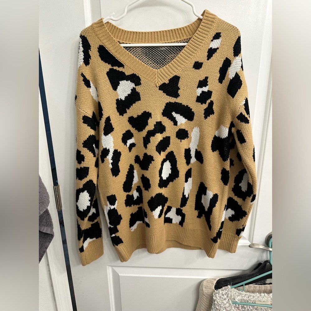 Women’s leopard sweater